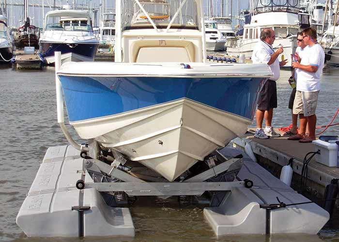 Floating boat lift